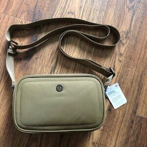 Lululemon Crossbody Camera Bag 2L